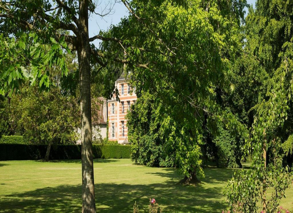 Chateau De Beneauville Bed and Breakfast Petiville  Exterior foto