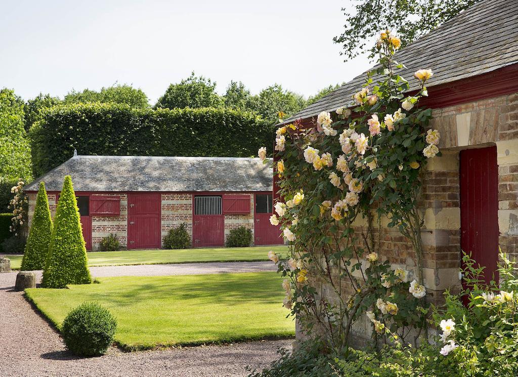 Chateau De Beneauville Bed and Breakfast Petiville  Exterior foto